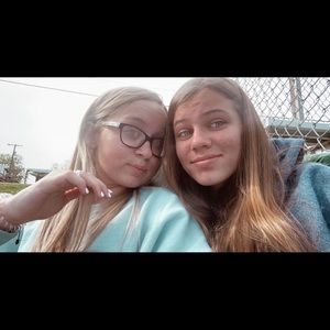 Meet your Posher, Avery